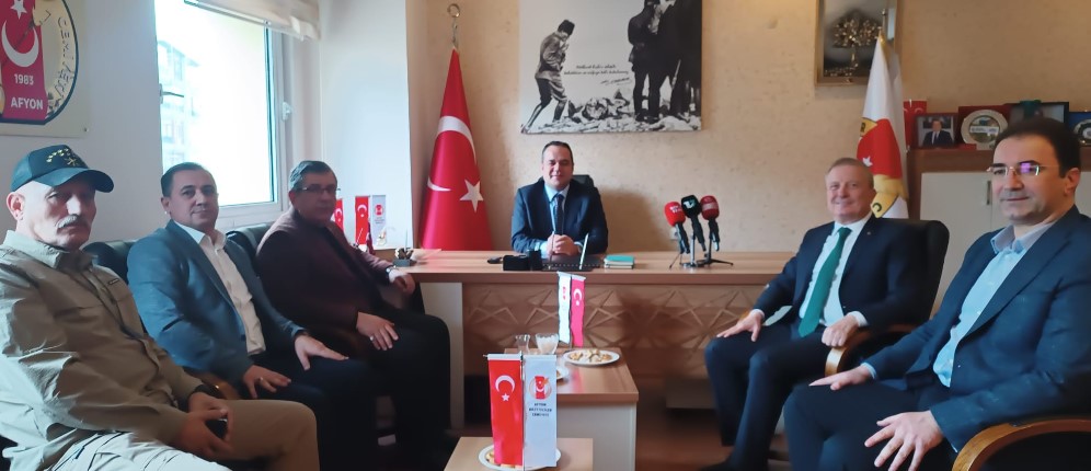 AK Parti 22. Dönem Milletvekili Dr. Mahmut Koçak, Afyon Gazeteciler Cemiyetini ziyaret etti.