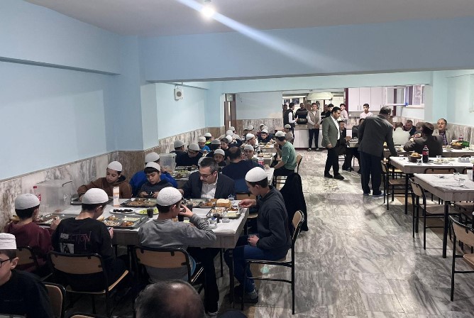 Bozhüyük köyünde iftar geleneği yaşatılıyor