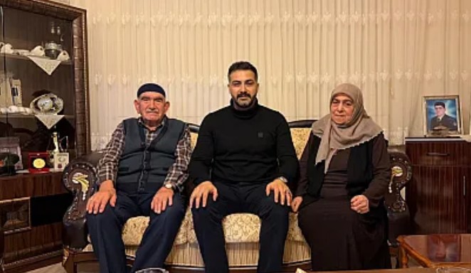 Afyonkarahisar'ın Sevilen Başhekimi Balcı, Şehit Ailesinine ziyaret ederek GönlleriniAldı