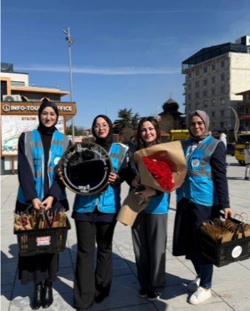 AK GENÇLER KADINLAR GÜNÜ’NÜ KUTLADI