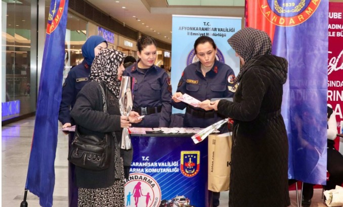 Afyonkarahisar’da 8 Mart’ta Kadınlara Anlamlı Jest: 673 Kadına Hediye Dağıtıldı