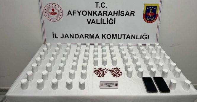 Afyonkarahisar’da Jandarma Operasyonu: 4 Bin 266 Sentetik Hap Ele Geçirildi
