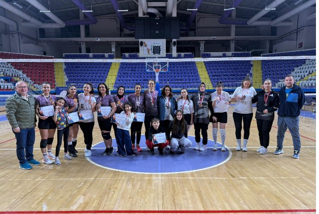 8 Mart Dünya Kadınlar Günü Voleybol Müsabakaları Tamamlandı