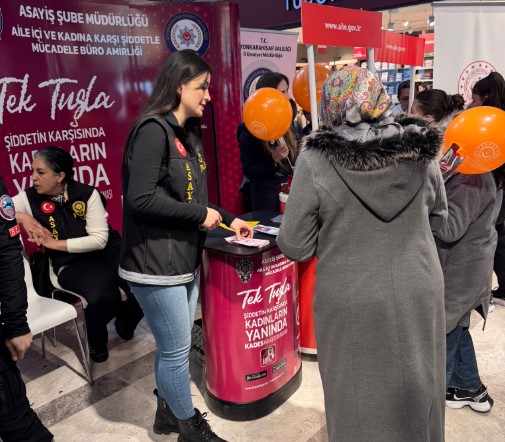 8 Mart’ta AVM’de KADES Bilgilendirmesi: 460 Kadına Broşür Dağıtıldı - 2