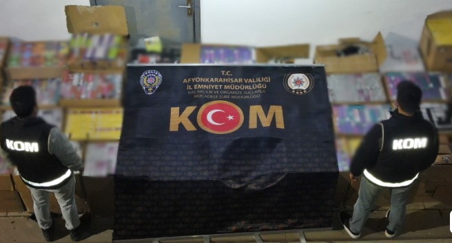Afyonkarahisar’da Kaçakçılık Operasyonu: 27 Milyon TL Değerinde Kaçak Tütün Ürünü Ele Geçirildi