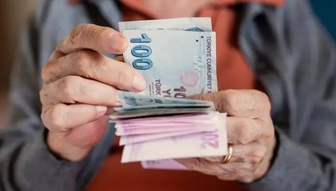 Maaş ve Bayram İkramiyeleri Bayramdan önceAynı Gün Yatacak!