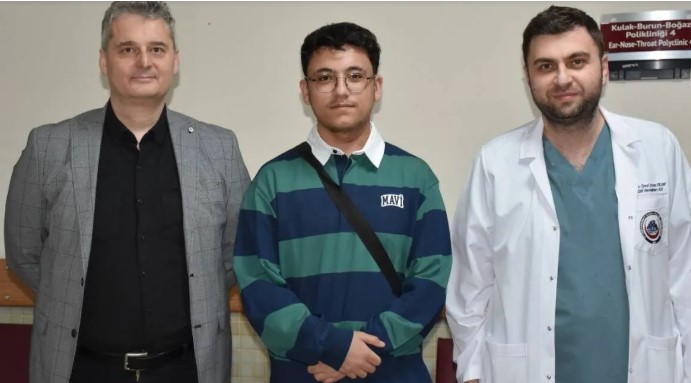 AFSÜ Hastanesi’nde Nadir Görülen Tümör Başarıyla Ameliyat Edilerek Giderildi