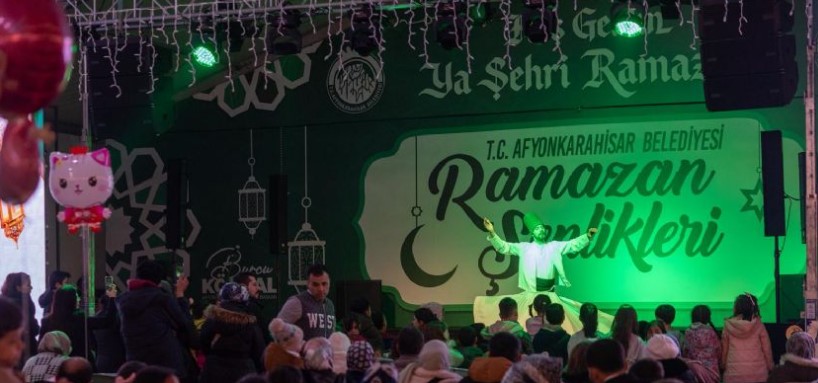 KENT MEYDANINDA RAMAZAN COŞKUSU DEVAM EDİYOR