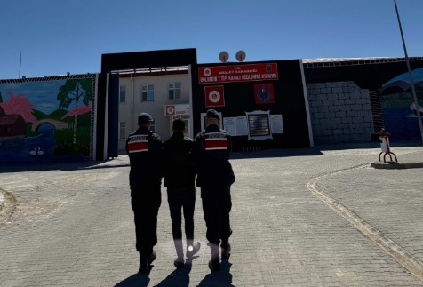 Bolvadin’de 19 Yıl 8 Ay Hapis Cezası Bulunan Şahıs Jandarma Tarafından Yakalandı
