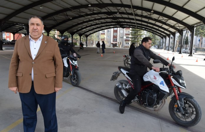 Mısırlıoğlu: “Mahallelinin Huzuru Hiçe Sayılamaz! Bu Pist Derhal Kaldırılmalı”