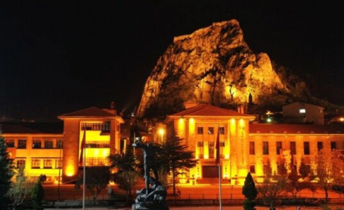 Afyonkarahisar Valiliği, Ramazan Bayramı dolayısıyla düzenlenecek bayramlaşma programını kamuoyuyla paylaştı.