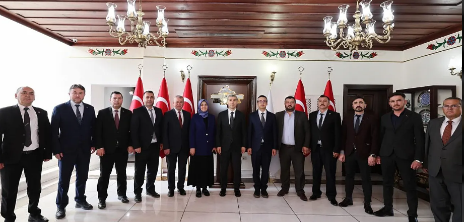 Afyonkarahisar Valisi Dr. Naci Aktaş'a 'hayırlı olsun' ziyaretleri Devam ediyor.