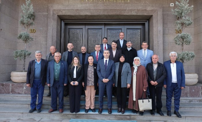 Afyon Muhtarları Dayanışma Derneği’nden Vali Dr. Naci Aktaş’a Ziyaret - 2