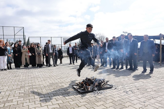 AKHARIM NEVRUZ BAYRAMI KUTLAMASI YAPILDI