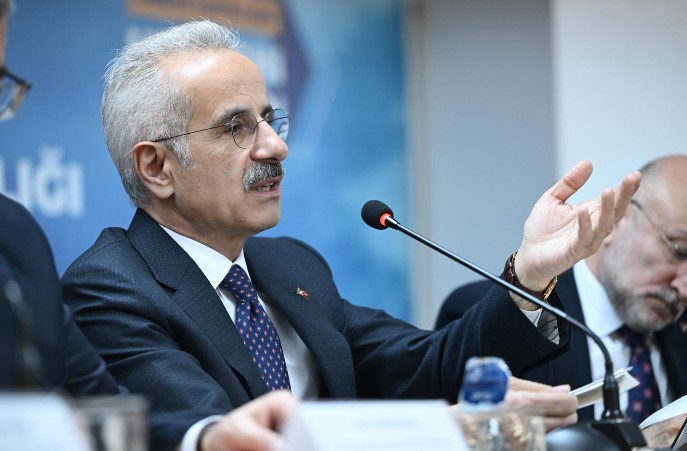 BAKAN URALOĞLU AK PARTİ AFYONKARAHİSAR İL BAŞKANLIĞI’NI ZİYARET ETTİ