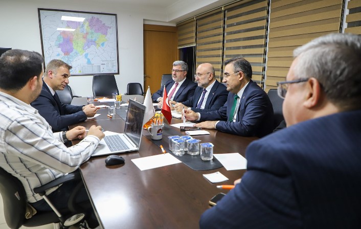 AFYONKARAHİSAR’DA ENERJİ VE DOĞALGAZ YATIRIMLARI MASAYA YATIRILDI