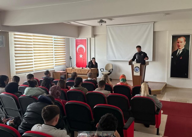 Afyon’da SİBERAY Seminerleri: 375 Kişiye Siber Güvenlik Eğitimi Verildi - 2