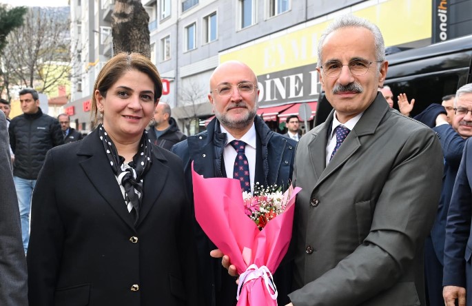 TURGAY ŞAHİN, “YHT YETMEZ EKSPRES SEFERLERİDE BAŞLAMALI”