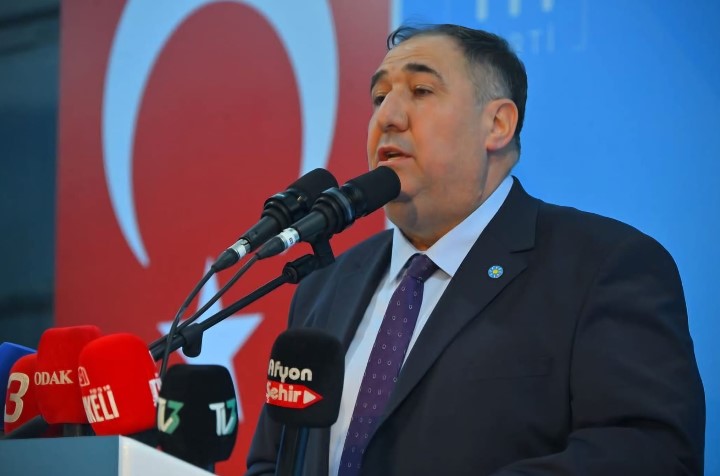 AKÜ TAKIMINA KÜTAHYA’DA SALDIRI: MİSIRLIOĞLU’NDAN SERT TEPKİ