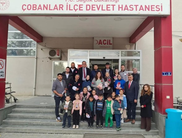 Çobanlar ilçesinde sağlık çalışanlarını onurlandıran anlamlı bir etkinlik gerçekleştirildi.