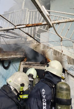 Afyonkarahisar’da Ev Yangını: Ekipler Kısa Sürede Müdahale Etti