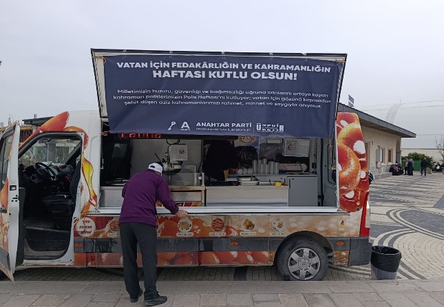 Polis Haftası ve Şehitler Haftası vesilesiyle Paşa Camii’nde vatandaşlara lokma Dagıtıldı.