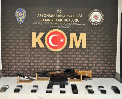 Dinar’da Tefecilik Operasyonu: 7 Adrese Eş Zamanlı Baskın, 4 Tutuklama