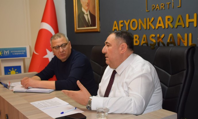 İYİ PARTİ AFYONKARAHİSAR’DA İL DİVAN TOPLANTISI GENİŞ KATILIMLA GERÇEKLEŞTİRİLDİ