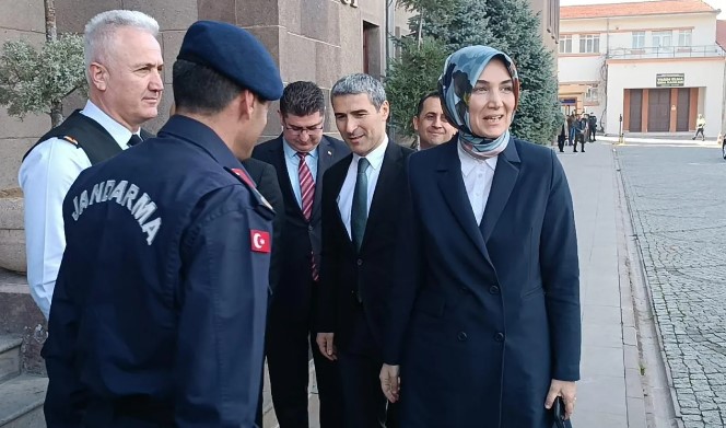 Devlet Ana Bakan Yardımcısı Yiğitbaşı, Vali Aktaş'ı Ziyaret Etti