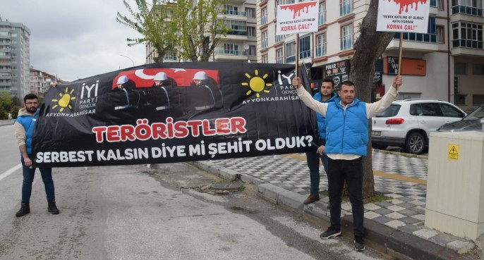 İYİ PARTİ GENÇLİK KOLLARI’NDAN TERÖRE TEPKİ - 2