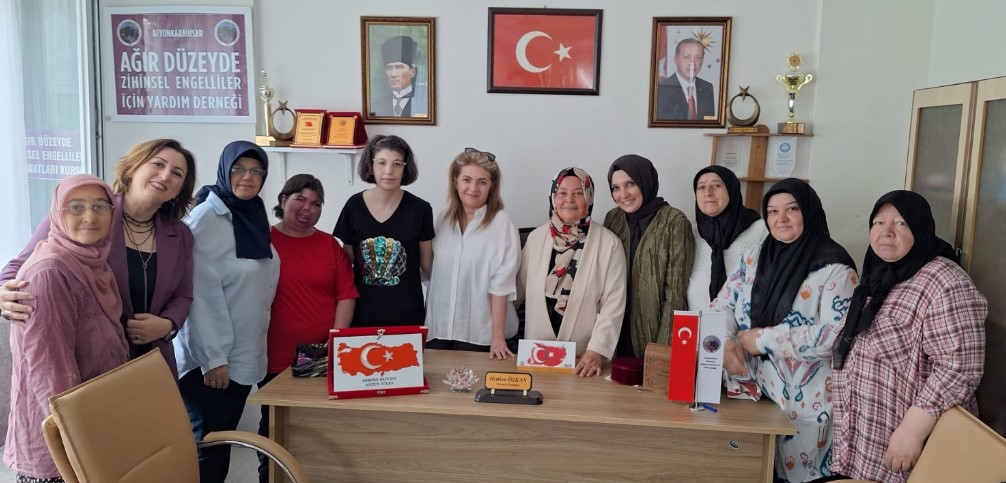Sayın Vakfı’ndan Ağır Düzey Zihinsel Engelliler Derneği’ne Anlamlı Ziyaret