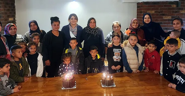 AK Parti Afyonkarahisar Kadın Kolları’ndan Bayramda Çocuklara Hediyeler Dagıtıldı.