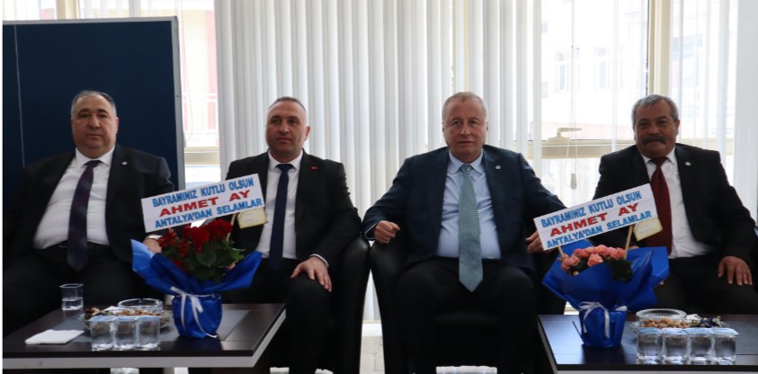 İYİ PARTİ’DE BAYRAM COŞKUSU: OLGUN VE MISIRLIOĞLU TEŞKİLATLARLA KUCAKLAŞTI