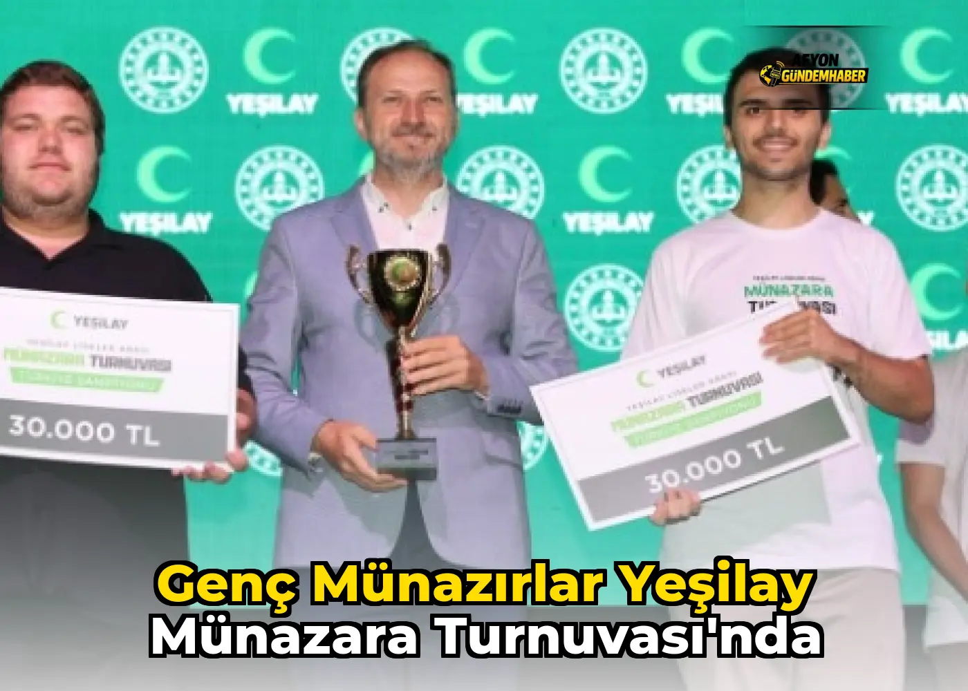 Genç Münazırlar Yeşilay Münazara Turnuvası'nda