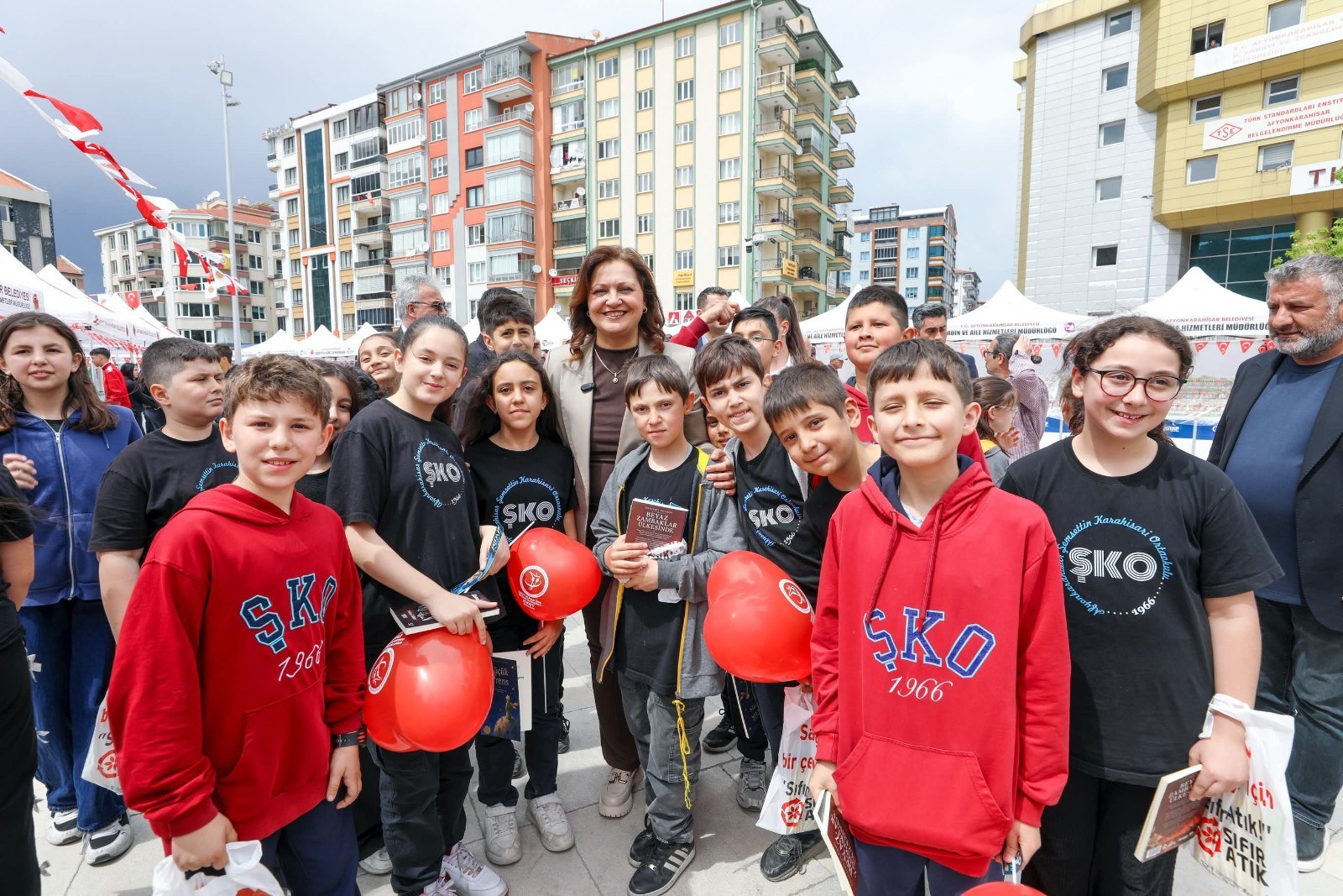 Belediye Başkanı Köksal Kitap Günleri'nde Vatandaşlarla Buluştu